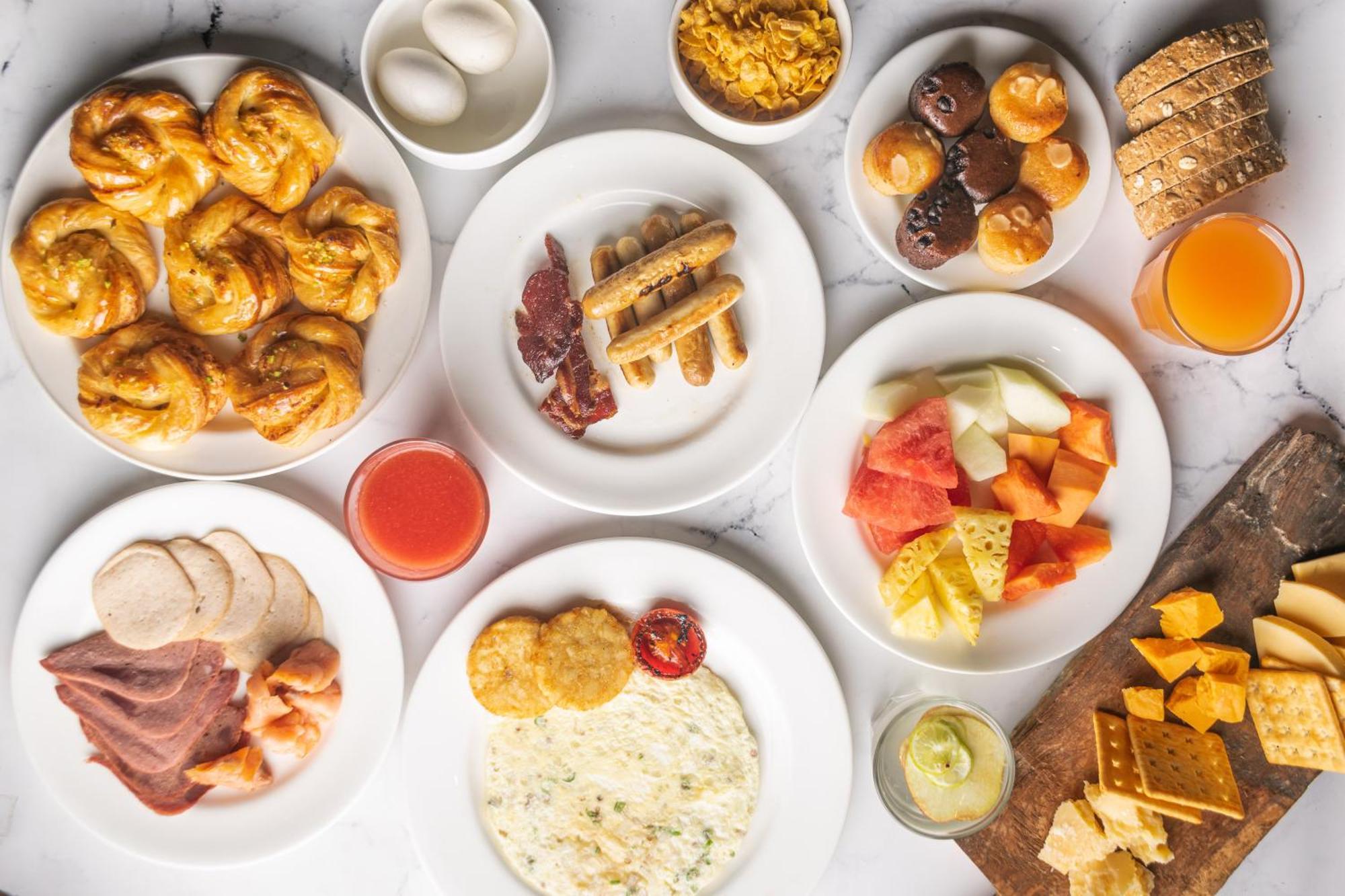 Doubletree By Hilton Gurugram Baani Square Hotel Gurgaon Eksteriør billede